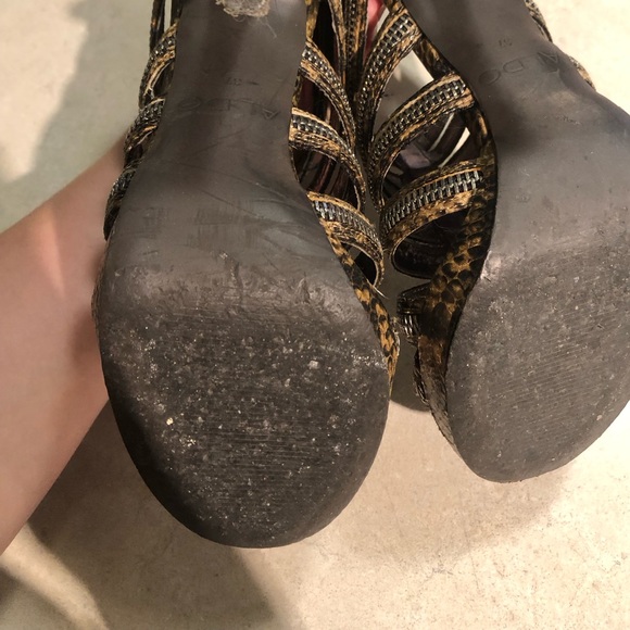 3/20$ Snakeskin & Zipper Detailed Aldo Sandals Size 37 - Picture 6 of 7